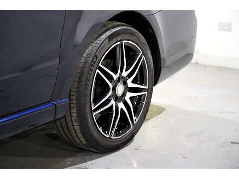 Mercedes-Benz 2017 Mercedes Benz V220 D Amg Line - 2.2 Diesel Euro 6 - Long Wheel Base - Huge Spec