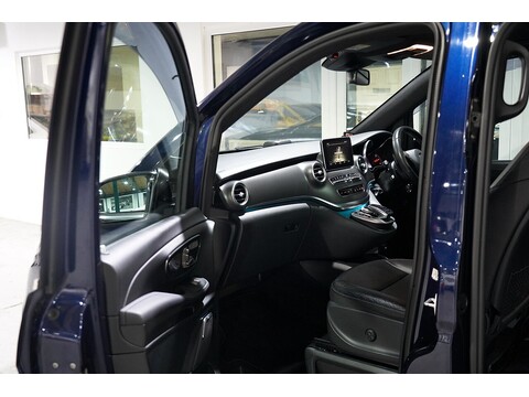 Mercedes-Benz 2017 Mercedes Benz V220 D Amg Line - 2.2 Diesel Euro 6 - Long Wheel Base - Huge Spec