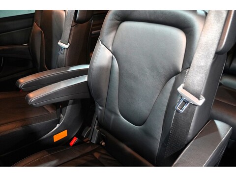 Mercedes-Benz 2017 Mercedes Benz V220 D Amg Line - 2.2 Diesel Euro 6 - Long Wheel Base - Huge Spec