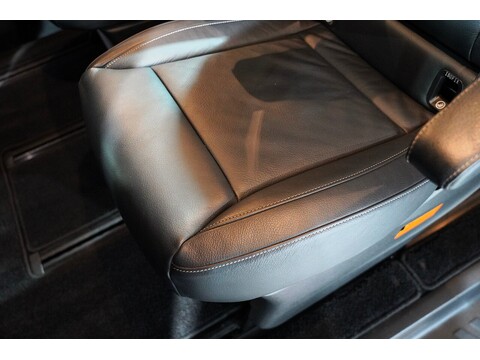 Mercedes-Benz 2017 Mercedes Benz V220 D Amg Line - 2.2 Diesel Euro 6 - Long Wheel Base - Huge Spec