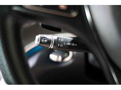 Mercedes-Benz 2017 Mercedes Benz V220 D Amg Line - 2.2 Diesel Euro 6 - Long Wheel Base - Huge Spec