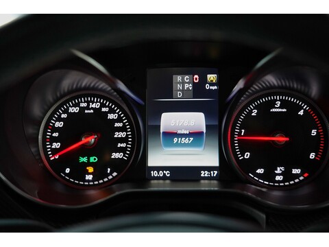 Mercedes-Benz 2017 Mercedes Benz V220 D Amg Line - 2.2 Diesel Euro 6 - Long Wheel Base - Huge Spec