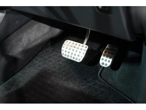 Mercedes-Benz 2017 Mercedes Benz V220 D Amg Line - 2.2 Diesel Euro 6 - Long Wheel Base - Huge Spec