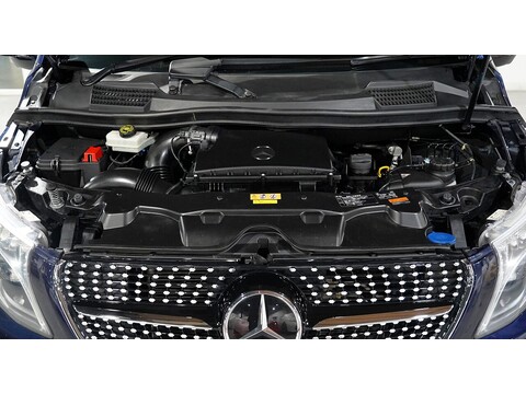 Mercedes-Benz 2017 Mercedes Benz V220 D Amg Line - 2.2 Diesel Euro 6 - Long Wheel Base - Huge Spec