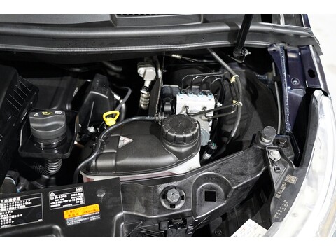 Mercedes-Benz 2017 Mercedes Benz V220 D Amg Line - 2.2 Diesel Euro 6 - Long Wheel Base - Huge Spec