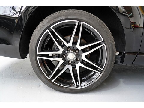 Mercedes-Benz 2017 Mercedes Benz V220 D Amg Line - 2.2 Diesel Euro 6 - Long Wheel Base - Huge Spec