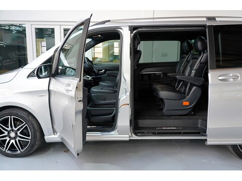 Mercedes-Benz 2018 Mercedes Benz V220 D Amg Line - 2.2 Diesel Euro 6 - Long Wheel Base - Huge Spec