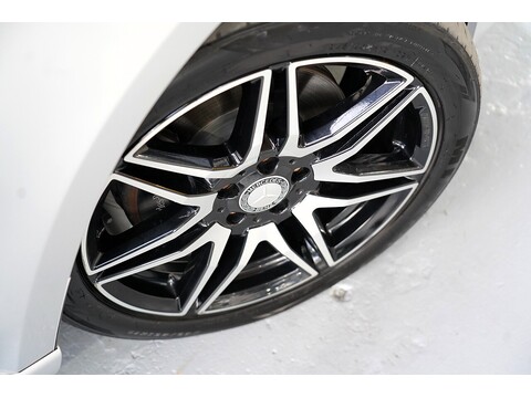 Mercedes-Benz 2018 Mercedes Benz V220 D Amg Line - 2.2 Diesel Euro 6 - Long Wheel Base - Huge Spec