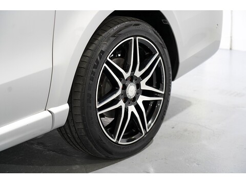 Mercedes-Benz 2018 Mercedes Benz V220 D Amg Line - 2.2 Diesel Euro 6 - Long Wheel Base - Huge Spec