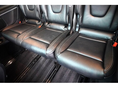 Mercedes-Benz 2018 Mercedes Benz V220 D Amg Line - 2.2 Diesel Euro 6 - Long Wheel Base - Huge Spec