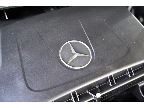 Mercedes-Benz 2018 Mercedes Benz V220 D Amg Line - 2.2 Diesel Euro 6 - Long Wheel Base - Huge Spec