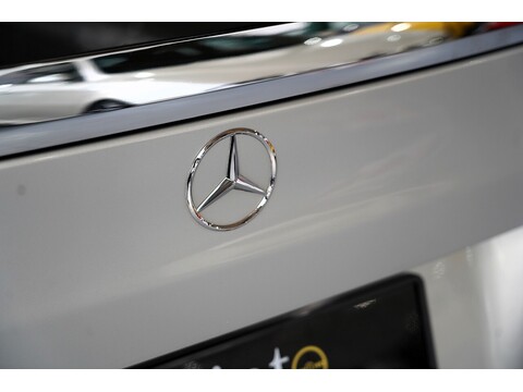 Mercedes-Benz 2018 Mercedes Benz V220 D Amg Line - 2.2 Diesel Euro 6 - Long Wheel Base - Huge Spec