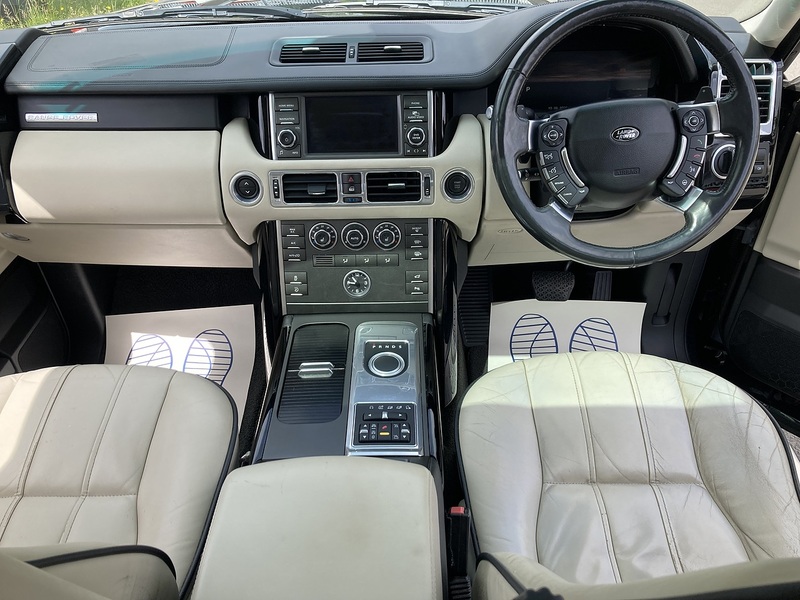 Land Rover 4.4 TD V8 Vogue SUV 5dr Diesel Auto 4WD Euro 5 (313 bhp)