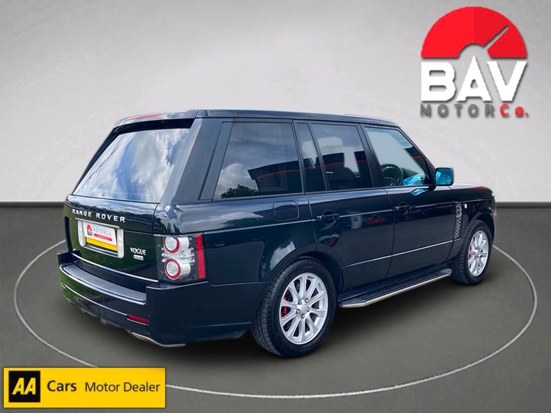 Land Rover 4.4 TD V8 Vogue SUV 5dr Diesel Auto 4WD Euro 5 (313 bhp)