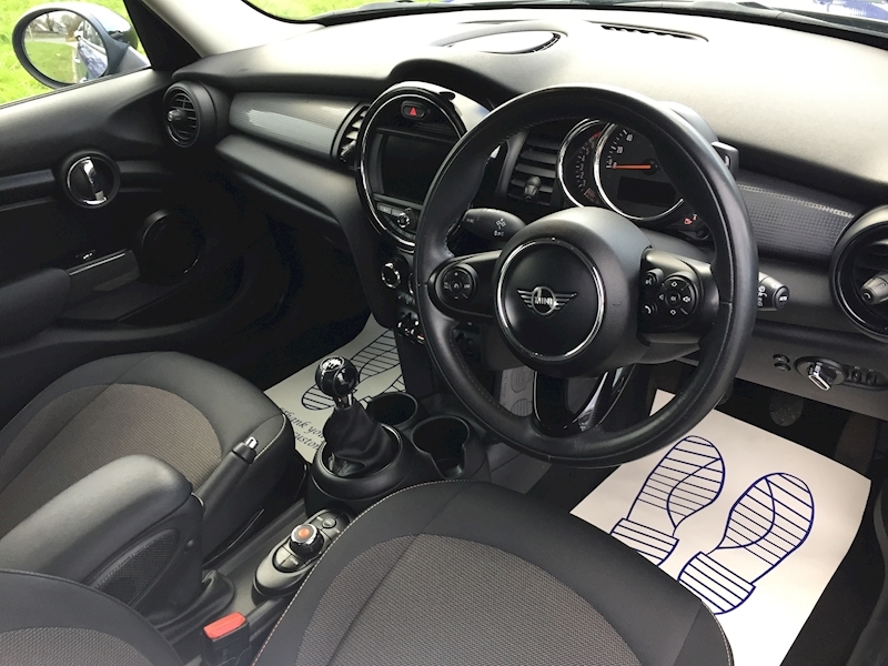 MINI 1.5 Cooper Classic Hatchback 5dr Petrol Manual Euro 6 (s/s) (136 ps)