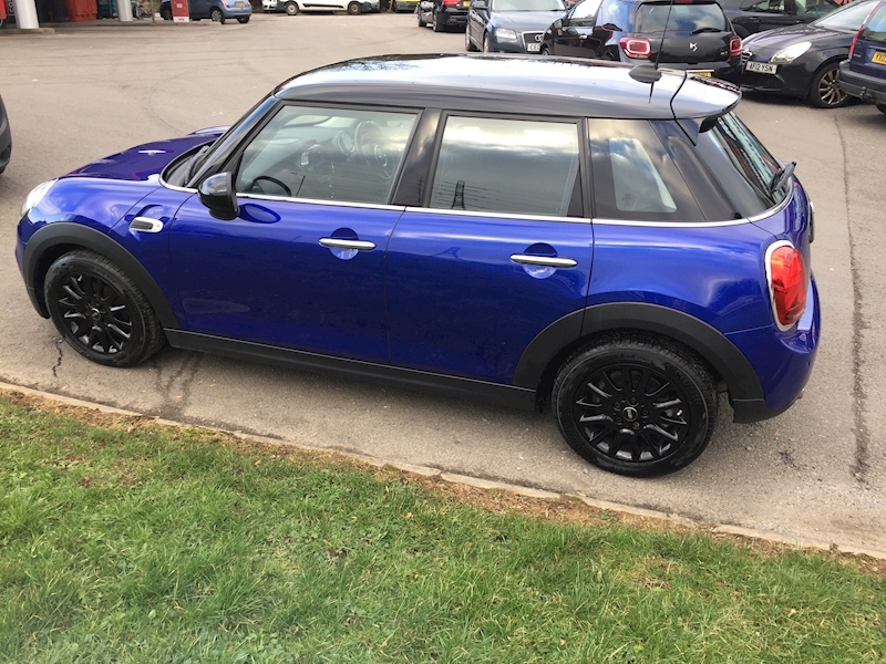 MINI 1.5 Cooper Classic Hatchback 5dr Petrol Manual Euro 6 (s/s) (136 ps)