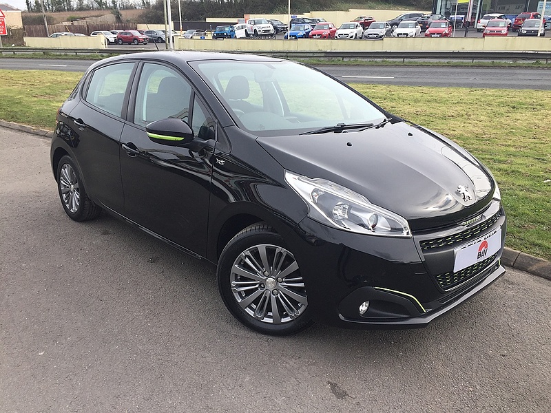 Peugeot 1.2 PureTech XS Lime Hatchback 5dr Petrol Manual Euro 6 (82 ps)