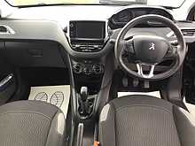 Peugeot 1.2 PureTech XS Lime Hatchback 5dr Petrol Manual Euro 6 (82 ps)