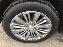 Peugeot 1.2 PureTech XS Lime Hatchback 5dr Petrol Manual Euro 6 (82 ps)