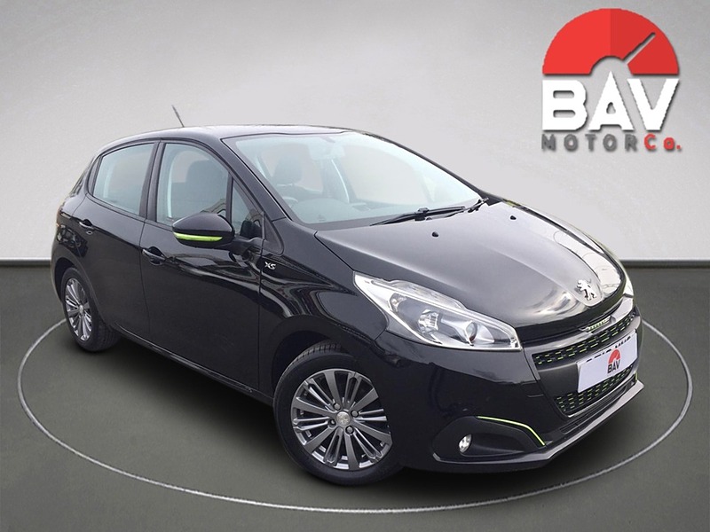Peugeot 1.2 PureTech XS Lime Hatchback 5dr Petrol Manual Euro 6 (82 ps)