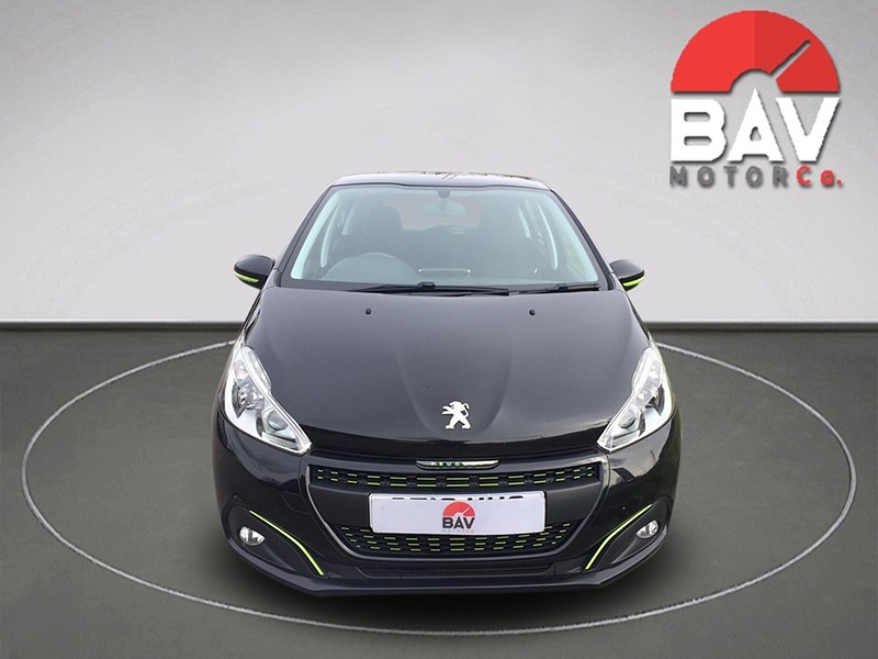 Peugeot 1.2 PureTech XS Lime Hatchback 5dr Petrol Manual Euro 6 (82 ps)