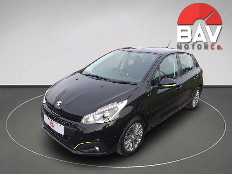 Peugeot 1.2 PureTech XS Lime Hatchback 5dr Petrol Manual Euro 6 (82 ps)