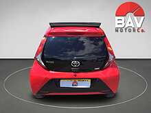 Toyota 1.0 VVT-i x-trend Funroof 5dr Petrol x-shift Euro 6 (71 ps)