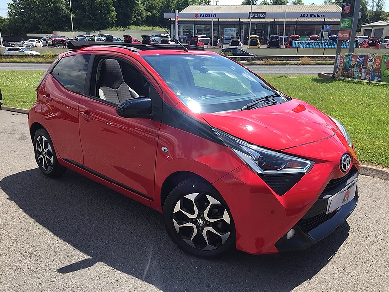 Toyota 1.0 VVT-i x-trend Funroof 5dr Petrol x-shift Euro 6 (71 ps)