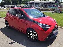 Toyota 1.0 VVT-i x-trend Funroof 5dr Petrol x-shift Euro 6 (71 ps)