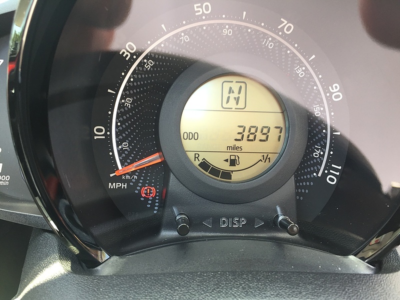 Toyota 1.0 VVT-i x-trend Funroof 5dr Petrol x-shift Euro 6 (71 ps)