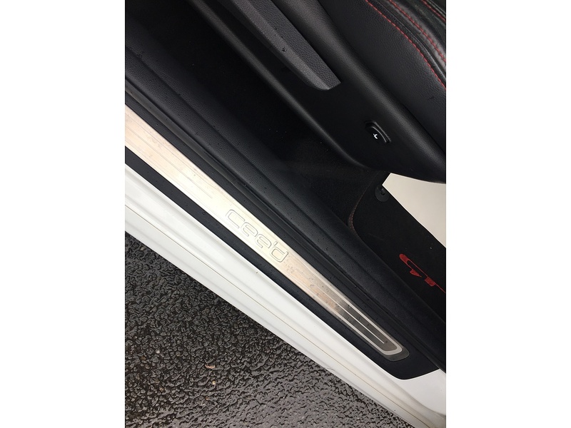 Kia 1.6 T-GDi GT Tech Hatchback 3dr Petrol Manual Euro 5 (201 bhp)