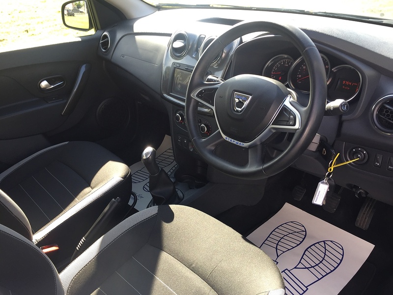 Dacia 1.5 dCi Laureate Hatchback 5dr Diesel Manual Euro 6 (s/s) (90 ps)