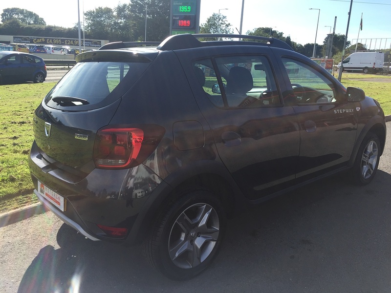 Dacia 1.5 dCi Laureate Hatchback 5dr Diesel Manual Euro 6 (s/s) (90 ps)