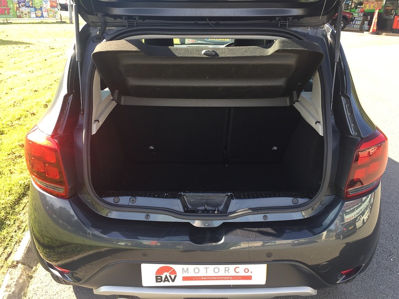 Dacia 1.5 dCi Laureate Hatchback 5dr Diesel Manual Euro 6 (s/s) (90 ps)