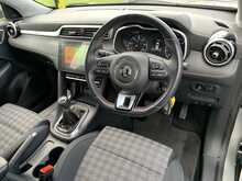 MG 1.5 VTi-TECH Excite SUV 5dr Petrol Manual Euro 6 (s/s) (106 ps)