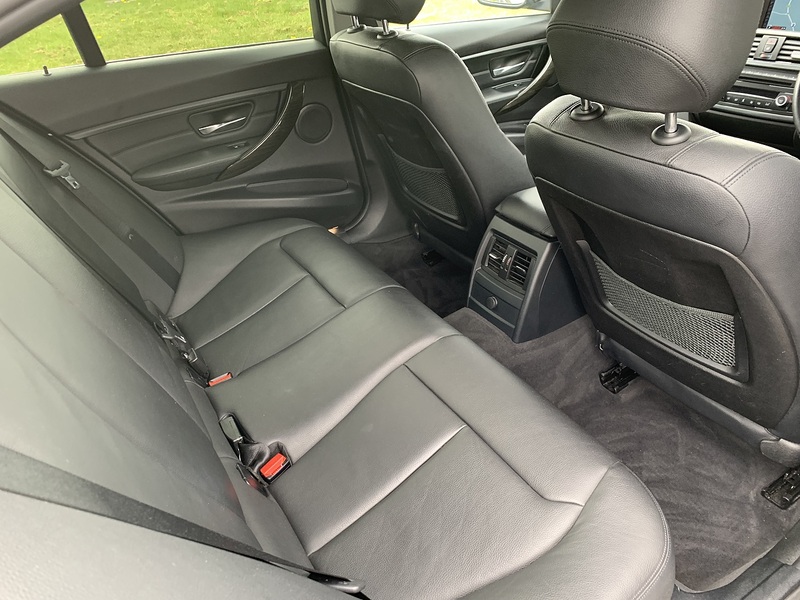 BMW 2.0 320d Luxury Saloon 4dr Diesel Manual xDrive Euro 5 (s/s) (184 ps)