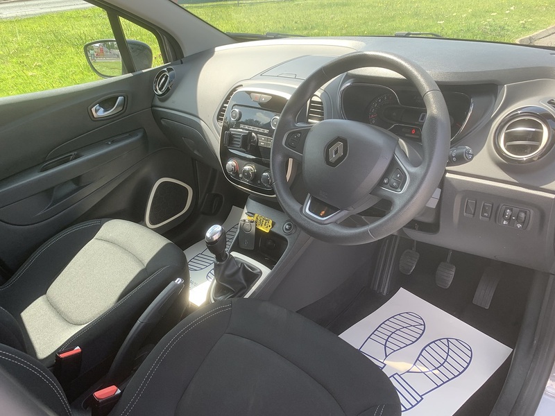 Renault 0.9 TCe ENERGY Play SUV 5dr Petrol Manual Euro 6 (s/s) (90 ps)