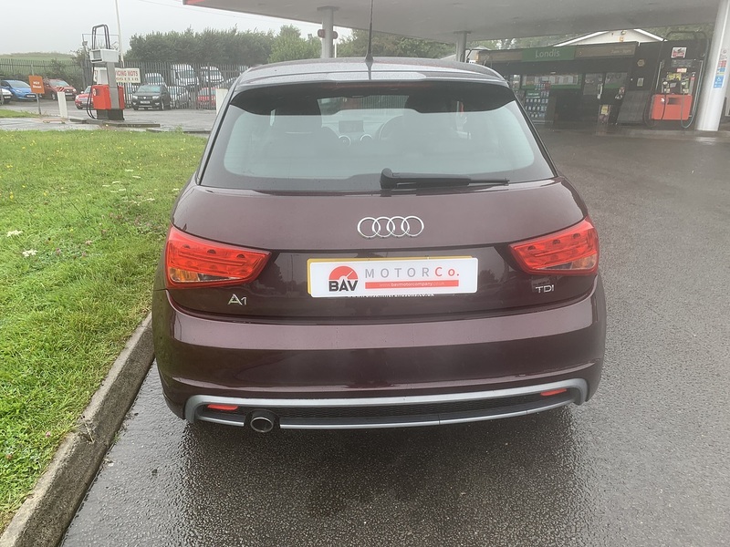 Audi 1.6 TDI S line Sportback 5dr Diesel Manual Euro 5 (s/s) (105 ps)