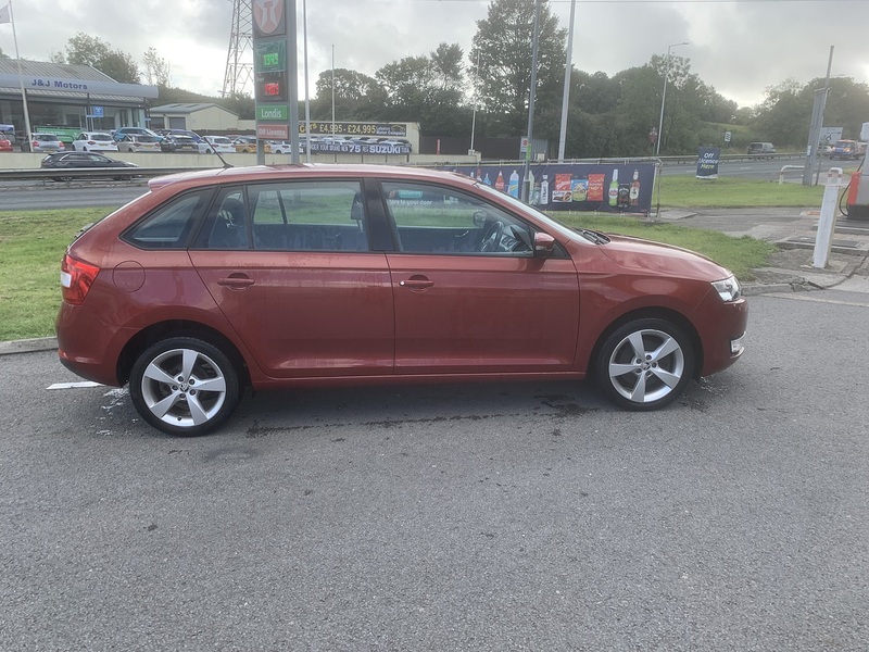 Skoda 1.2 TSI SE Tech Hatchback 5dr Petrol Manual Euro 6 (s/s) (110 ps)