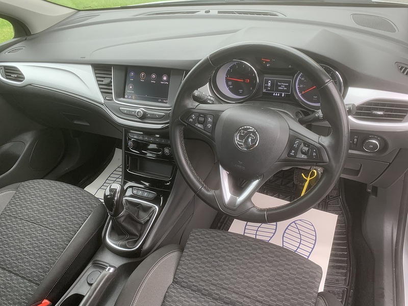 Vauxhall 1.2 Turbo SRi Hatchback 5dr Petrol Manual Euro 6 (s/s) (145 ps)