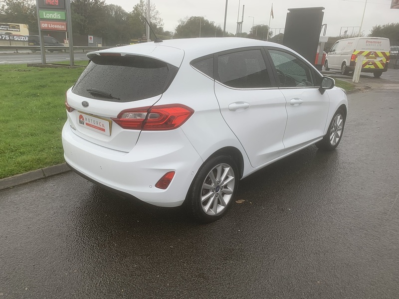 Ford 1.0T EcoBoost Titanium Hatchback 5dr Petrol Manual Euro 6 (s/s) (125 ps)