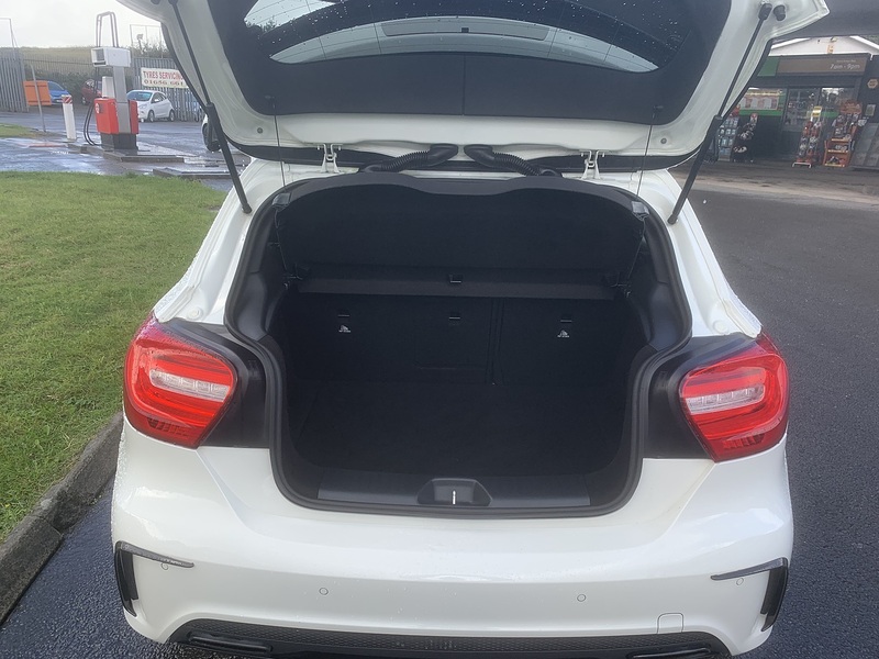 Mercedes-Benz 2.0 A45 AMG Hatchback 5dr Petrol SpdS DCT 4MATIC Euro 6 (s/s) (360 ps)