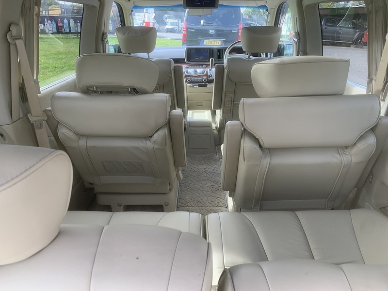 Nissan Nissan El Grande 2.5 V6 Automatic Petrol