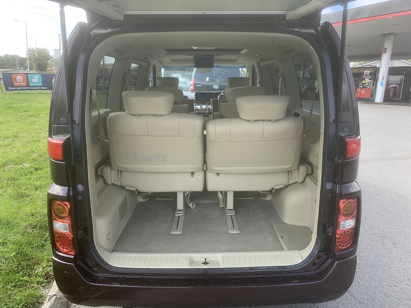 Nissan Nissan El Grande 2.5 V6 Automatic Petrol