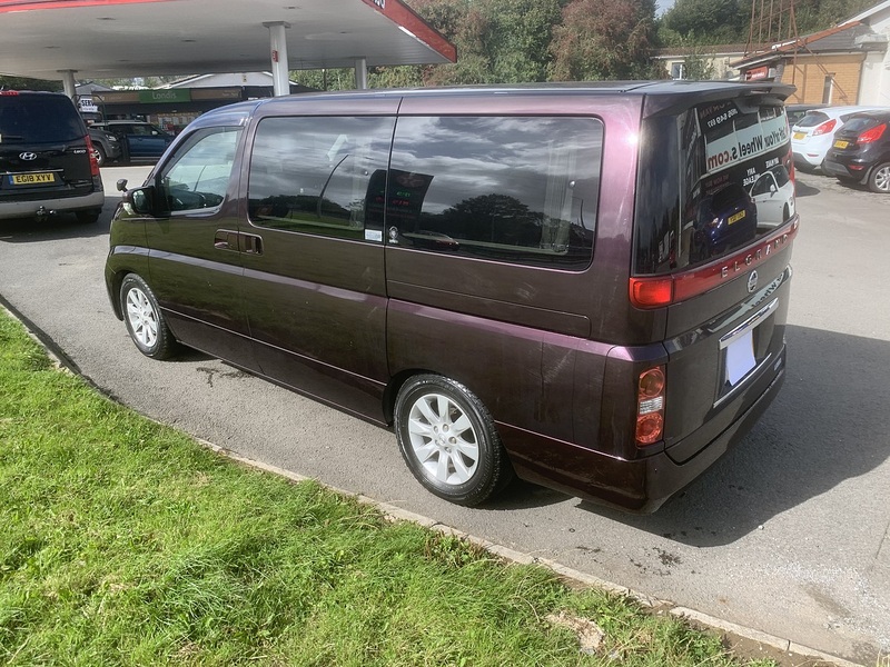 Nissan Nissan El Grande 2.5 V6 Automatic Petrol