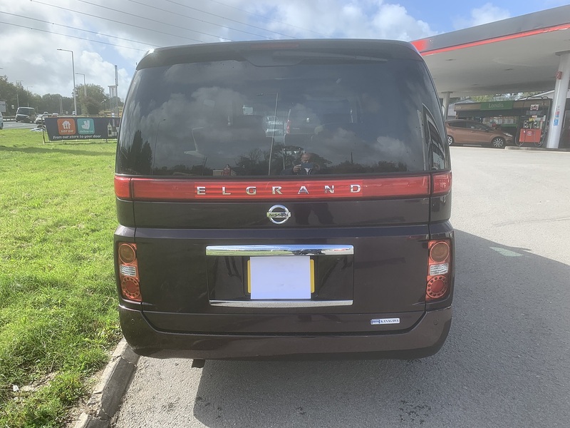 Nissan Nissan El Grande 2.5 V6 Automatic Petrol