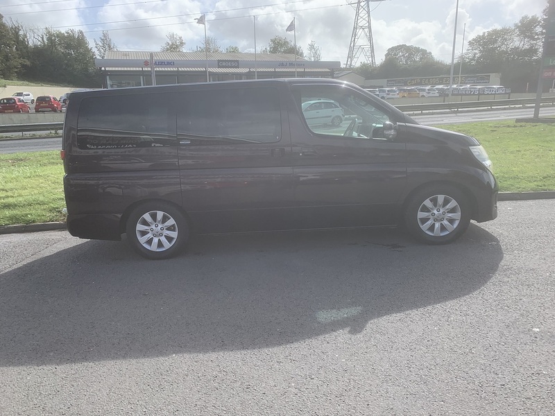 Nissan Nissan El Grande 2.5 V6 Automatic Petrol