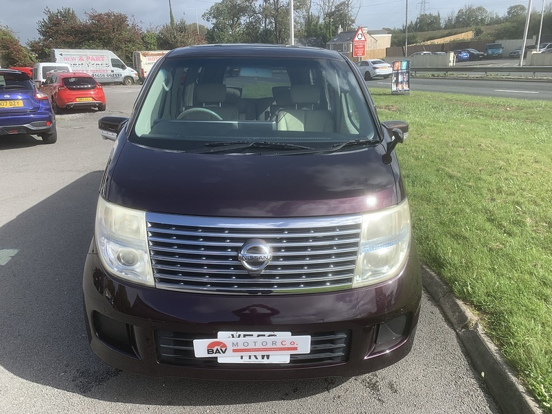 Nissan Nissan El Grande 2.5 V6 Automatic Petrol