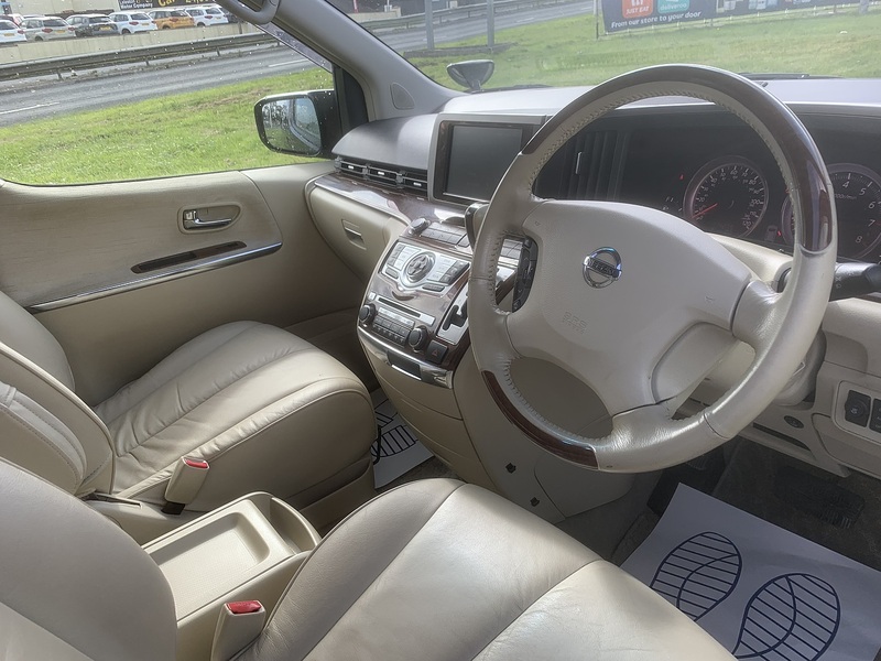 Nissan Nissan El Grande 2.5 V6 Automatic Petrol