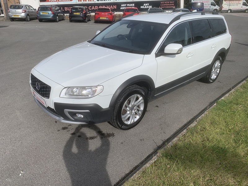Volvo D5 Se Nav Awd 2.4 5dr Esta  te Automatic Diesel